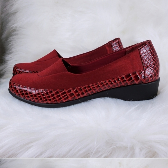 Women red flats - Picture 3 of 4